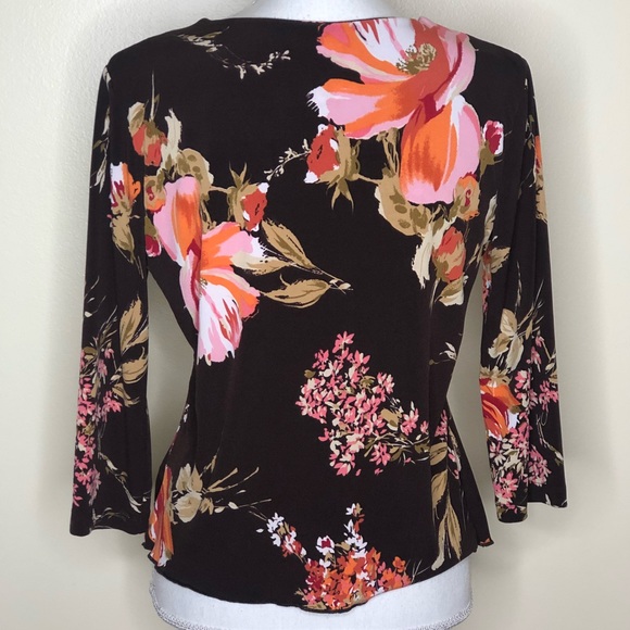 Beautiful Floral Vol 1 Blouse (fits like a medium) - Picture 2 of 6